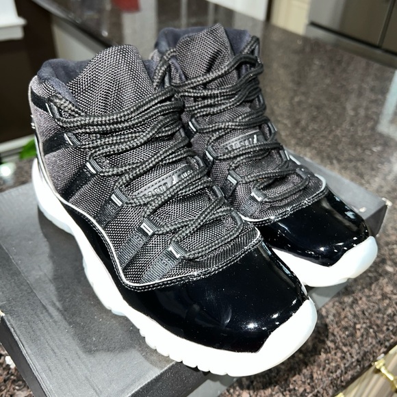 AIR JORDAN 11 RETRO GS "Jubilee - 25th Anniversary" - Picture 3 of 5